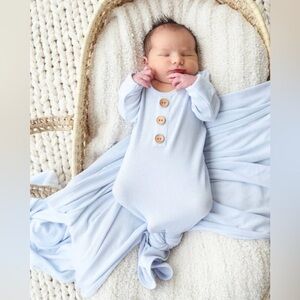 Full Set! Caden Lane Bamboo Waffle Newborn Baby Knot Gown, Hat, and Blanket Set